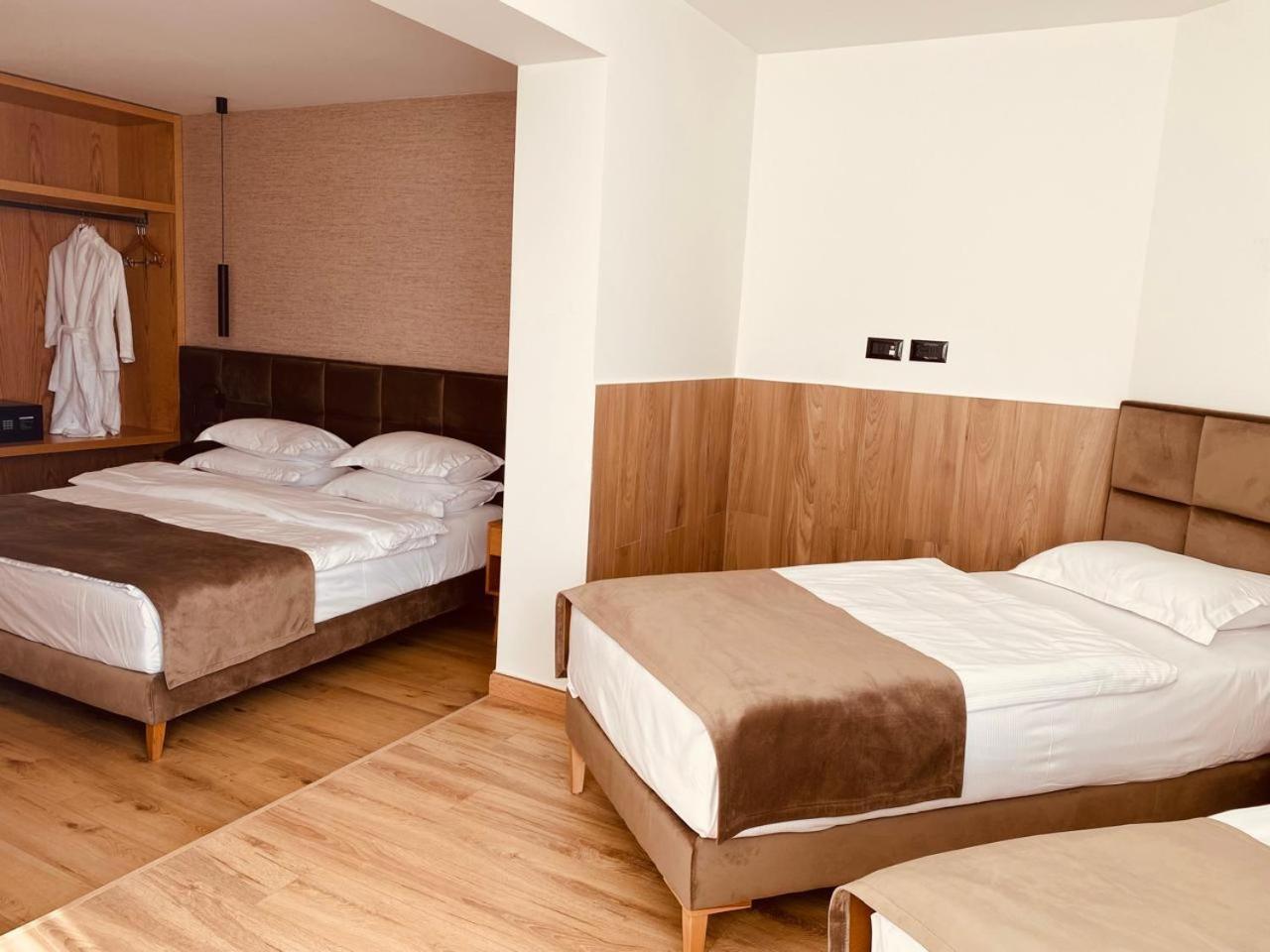 Sibb Hotel Tirana Exterior photo